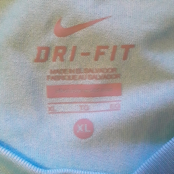 Girls Nike Dri-FIT T-shirt size XL - Picture 4 of 5